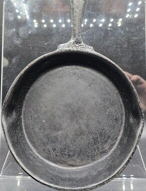1800's Cast Iron Skillet